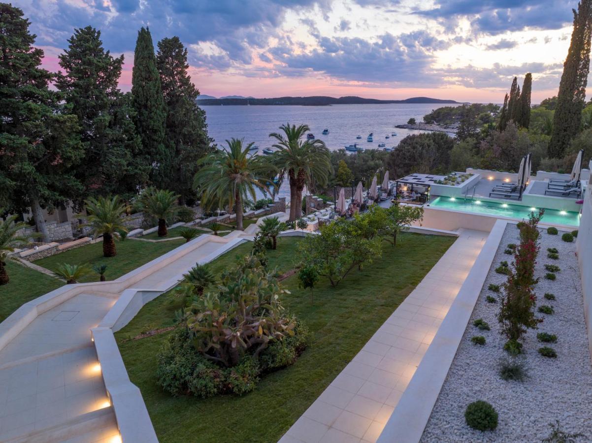 Hotel Moeesy, Blue & Green Oasis Hvar Town Exterior foto